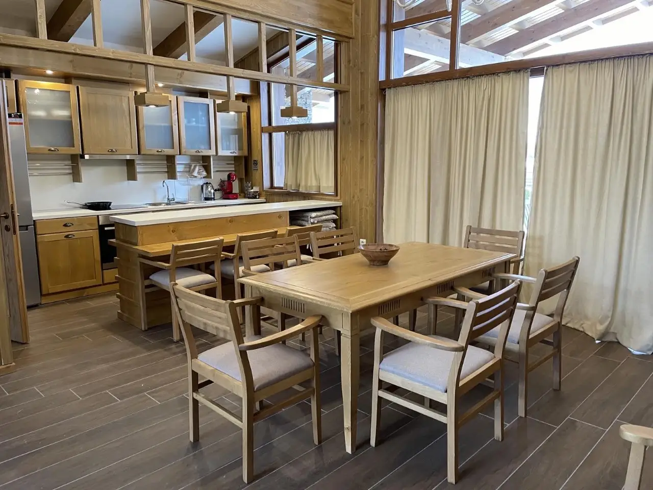 Kitchen & Dining Area